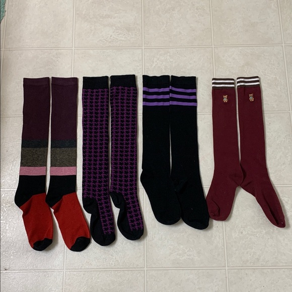 🌷3 for$25🌷Unbranded, SZ 9-11, 4 Pairs Of Knee High Socks, NWOT - Picture 1 of 5